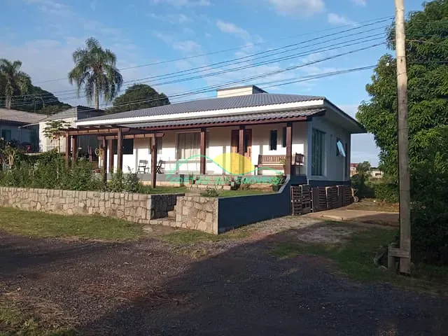 Casa com 360m² 3 quartos e 2 banheiros, à venda, no bairro Ribeirão da Ilha em Florianópolis