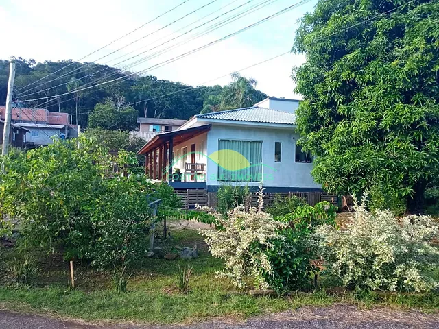 Casa com 360m² 3 quartos e 2 banheiros, à venda, no bairro Ribeirão da Ilha em Florianópolis