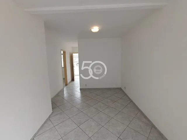Casa 2 quartos e 1 banheiro, para alugar, no bairro Anil em Rio de Janeiro