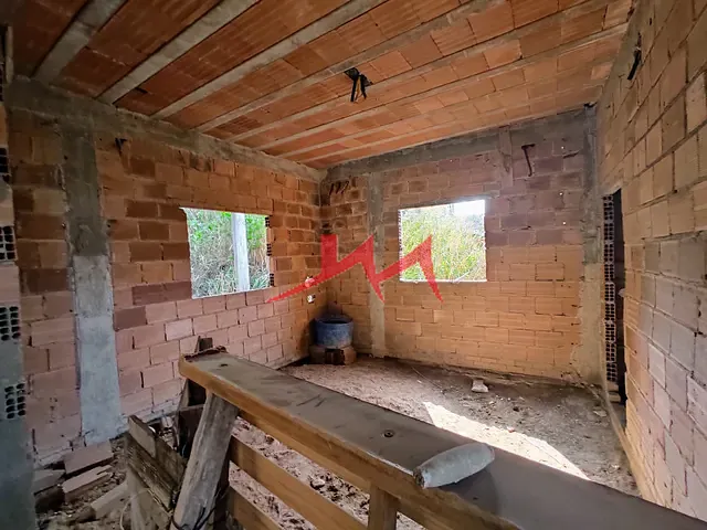 Casa com 830m² 4 quartos e 2 banheiros, à venda, no bairro Colubande em São Gonçalo