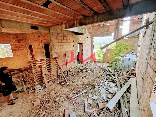 Casa com 830m² 4 quartos e 2 banheiros, à venda, no bairro Colubande em São Gonçalo