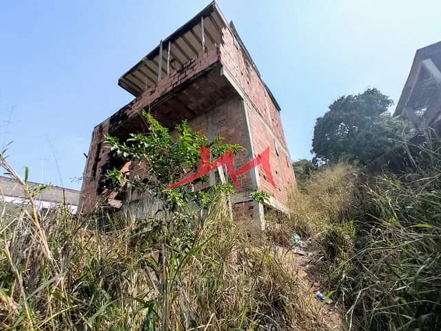 Casa com 830m² 4 quartos e 2 banheiros, à venda, no bairro Colubande em São Gonçalo