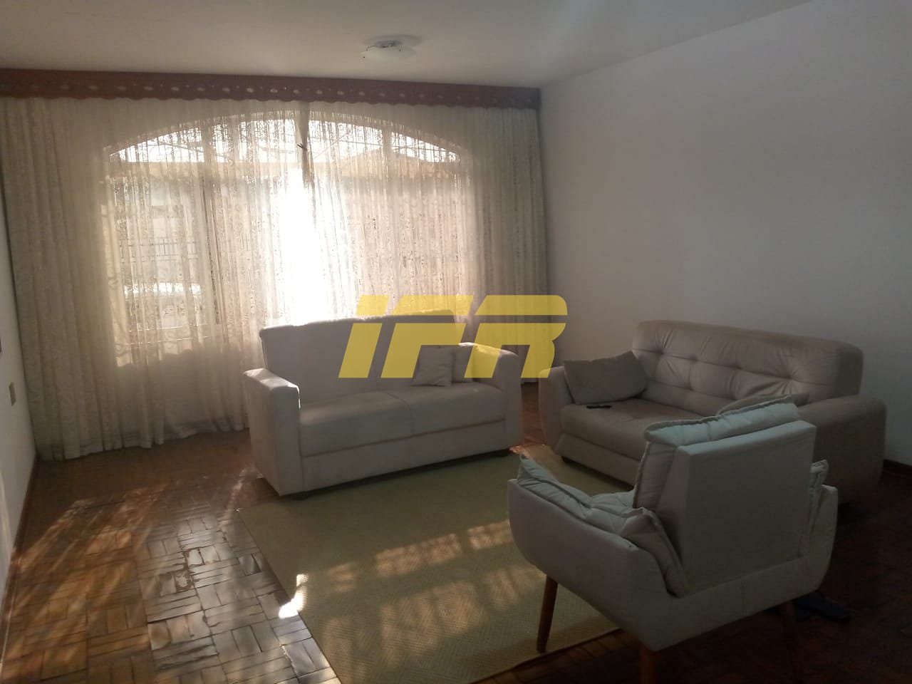 Casa, 1 quarto, 151 m² - Foto 1