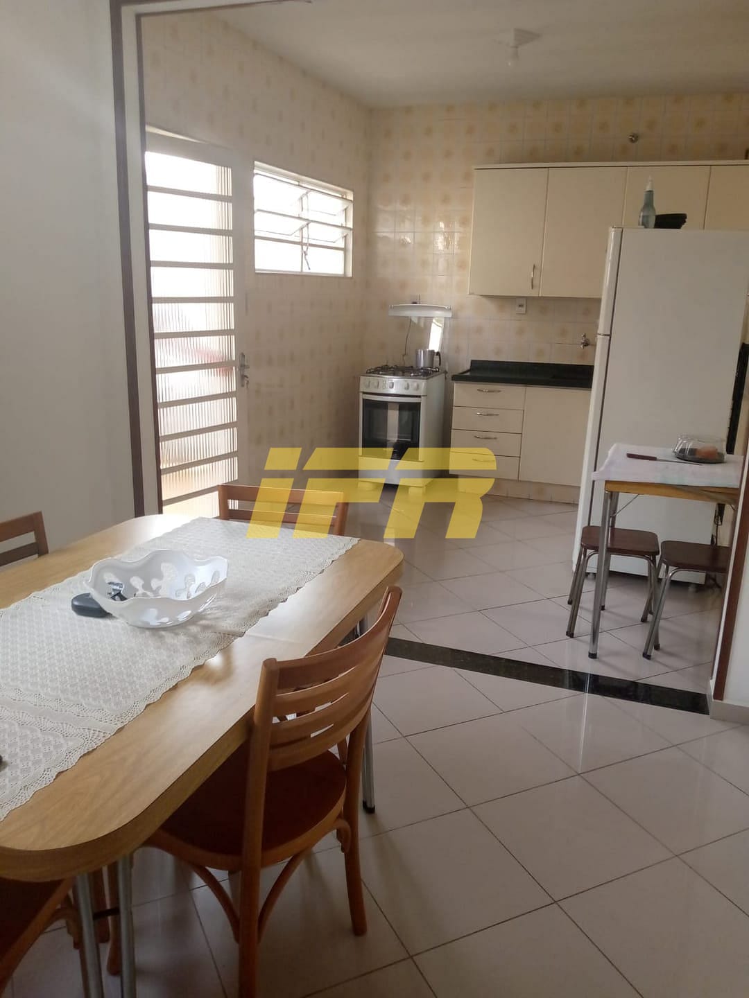 Casa, 1 quarto, 151 m² - Foto 2