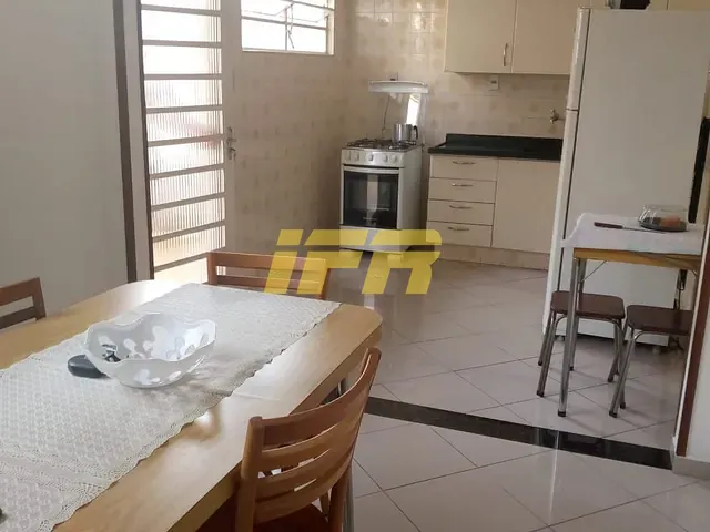 Casa à venda ou para alugar, no bairro Jardim Independência em Taubaté