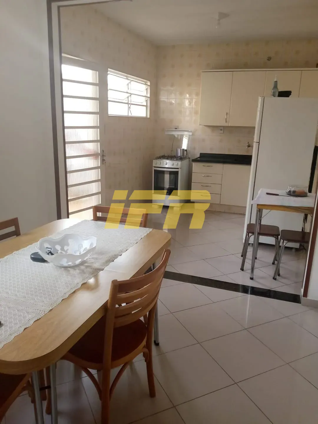 Casa, 1 quarto, 151 m² - Foto 2