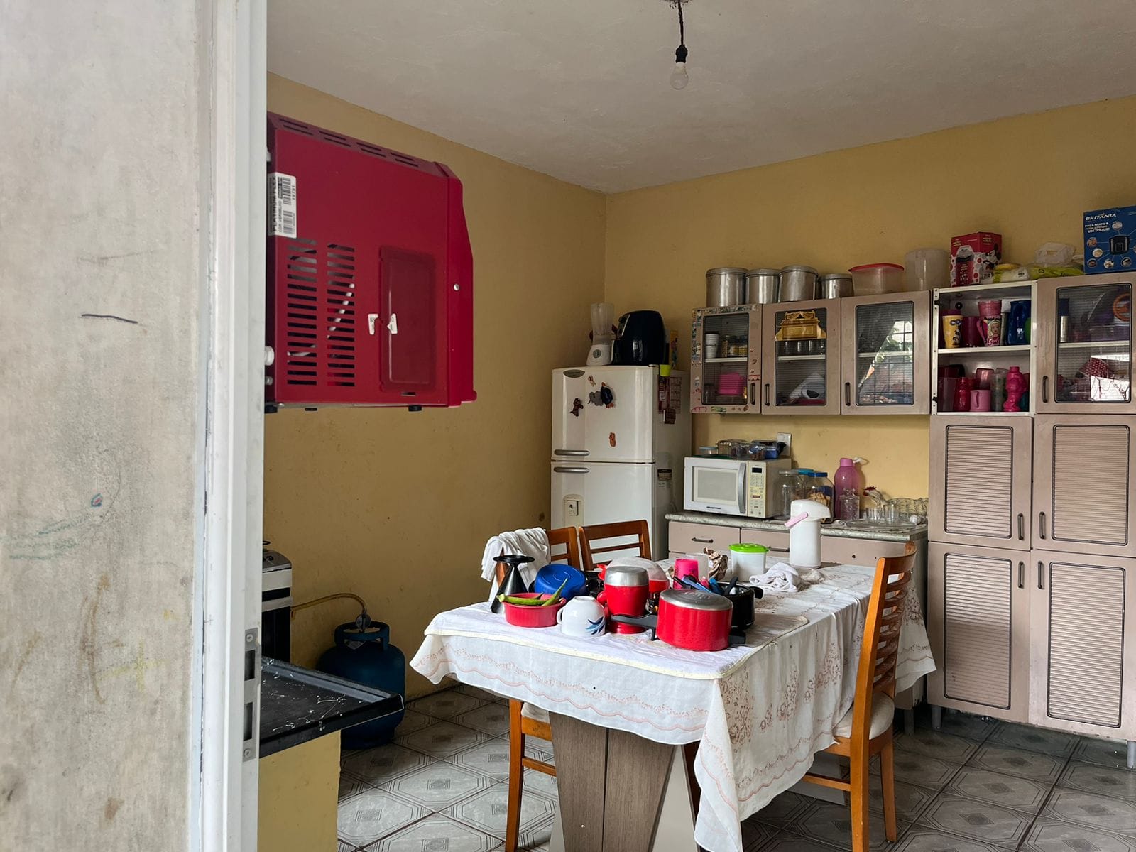 Casa à venda com 2 quartos, 80m² - Foto 3