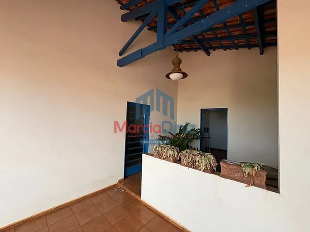 Casa com 212m² 2 quartos e 2 banheiros, à venda, no bairro Centro em Ituverava