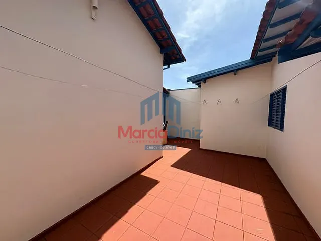 Casa com 212m² 2 quartos e 2 banheiros, à venda, no bairro Centro em Ituverava