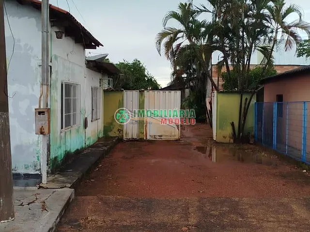 Casa 3 quartos e 1 banheiro, à venda, no bairro Centro em Canarana