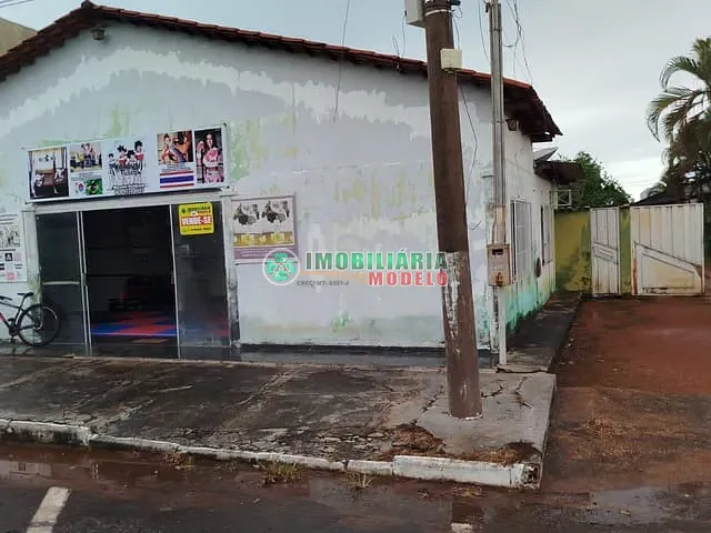 Casa 3 quartos e 1 banheiro, à venda, no bairro Centro em Canarana