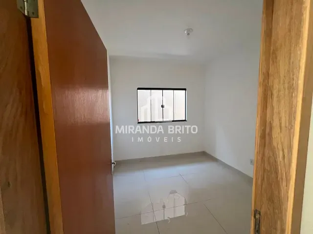 Casa 3 quartos e 2 banheiros, à venda, no bairro Parque Ibirapuera em Aparecida de Goiânia