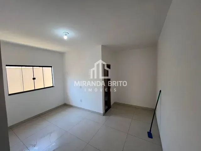 Casa 3 quartos e 2 banheiros, à venda, no bairro Parque Ibirapuera em Aparecida de Goiânia