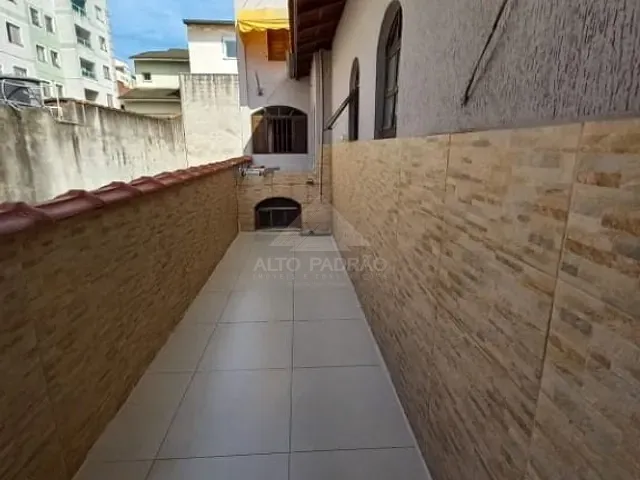 Casa com 125m² 4 quartos e 3 banheiros, à venda, no bairro Parque São Vicente em Mauá