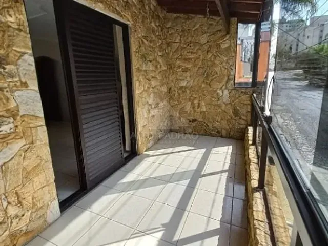Casa com 125m² 4 quartos e 3 banheiros, à venda, no bairro Parque São Vicente em Mauá