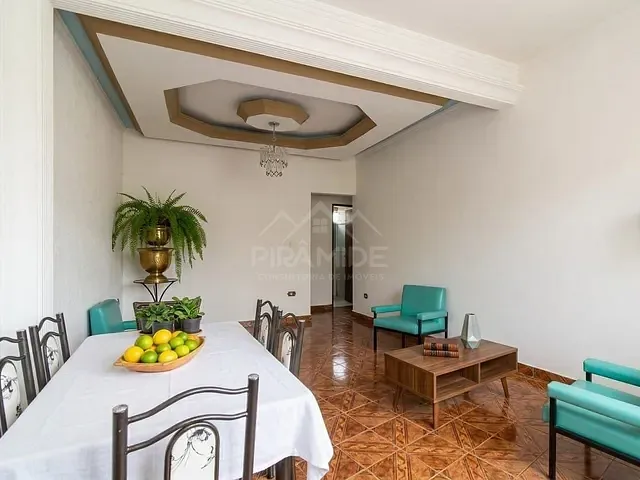 Casa com 321m² 3 quartos e 1 banheiro, à venda, no bairro Jardim Esperança em Poços de Caldas
