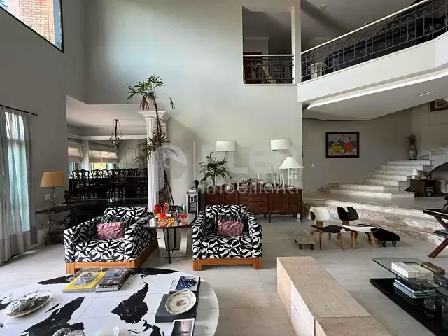 Casa com 608m² 4 quartos e 7 banheiros, à venda, no bairro Alphaville em Santana de Parnaíba
