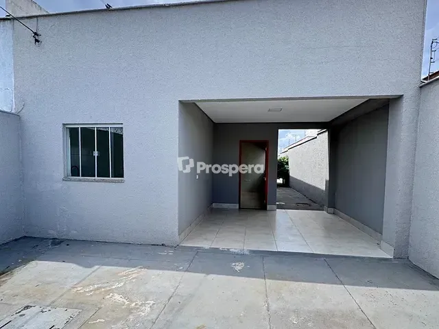 Casa com 205m² 2 quartos e 2 banheiros, à venda, no bairro Independência - 2º Complemento em Aparecida de Goiânia