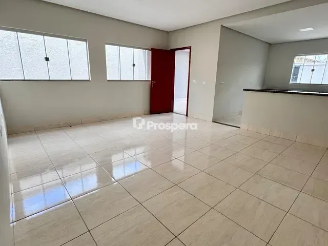 Casa com 205m² 2 quartos e 2 banheiros, à venda, no bairro Independência - 2º Complemento em Aparecida de Goiânia