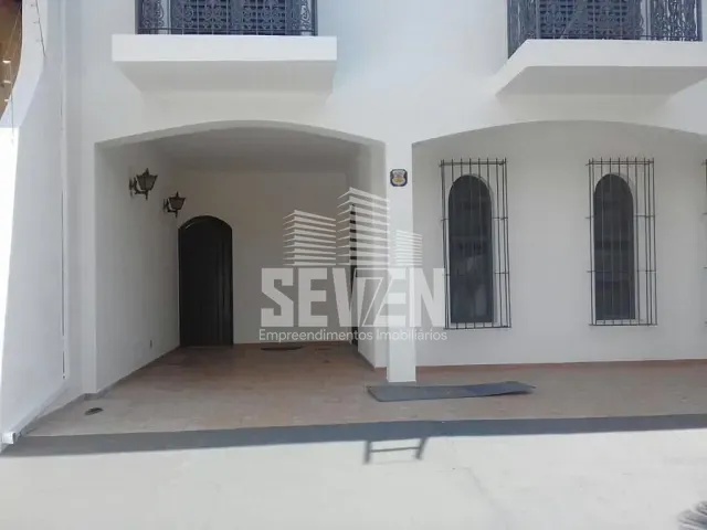 Casa com 300m², à venda ou para alugar, no bairro Vila Aeroporto Bauru em Bauru