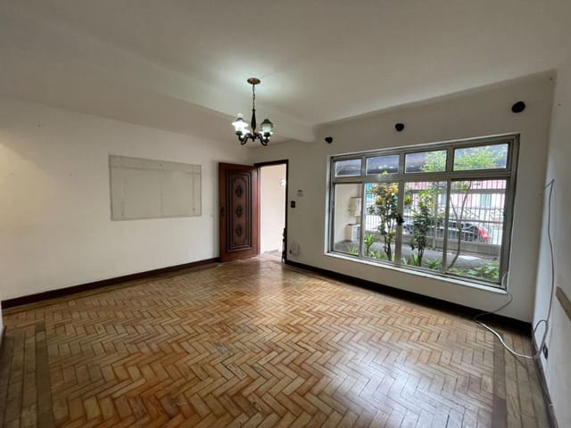 Casa com 140m² 3 quartos e 2 banheiros, à venda, no bairro Cambuci em São Paulo