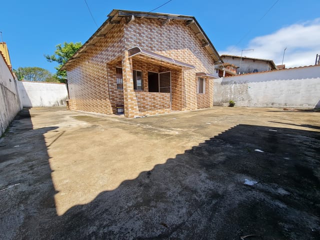 Foto do Casa - Casa Isolada em Mongaguá - zona 3 - 2 Dormitórios mais Edícula | Volpi Negócios Imobiliários