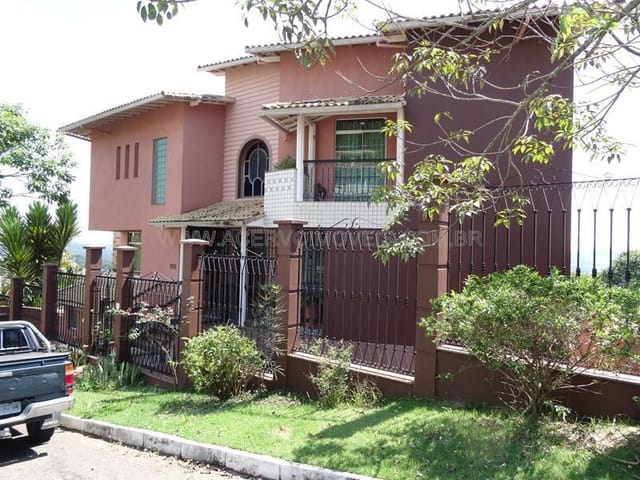 Casa 5 quartos e 6 banheiros, à venda, no bairro Granville em Juiz de Fora