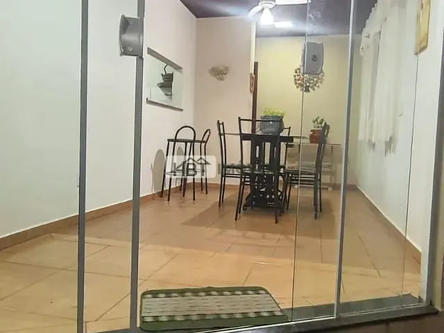 Casa 2 quartos e 2 banheiros, à venda, no bairro Núcleo Habitacional Mary Dota em Bauru