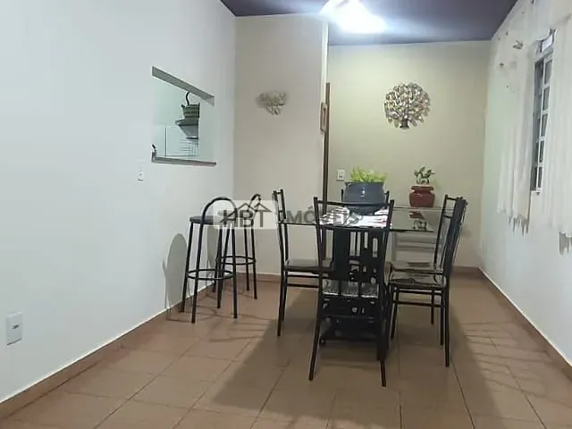 Casa 2 quartos e 2 banheiros, à venda, no bairro Núcleo Habitacional Mary Dota em Bauru