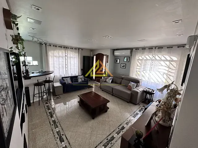 Casa 3 quartos e 3 banheiros, à venda, no bairro Vila Mariza Mazzei em São Paulo