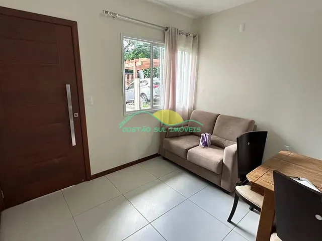 Casa com 227m² 4 quartos e 3 banheiros, à venda, no bairro Campeche em Florianópolis