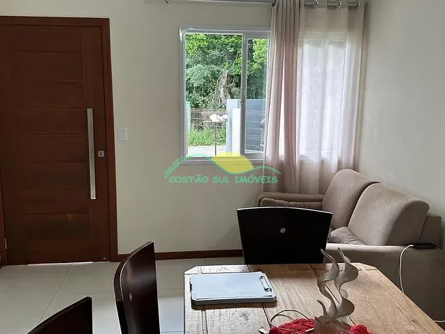 Casa com 227m² 4 quartos e 3 banheiros, à venda, no bairro Campeche em Florianópolis