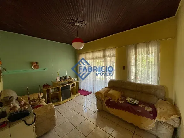 Casa com 200m² 2 quartos e 1 banheiro, à venda, no bairro Centro em Vinhedo