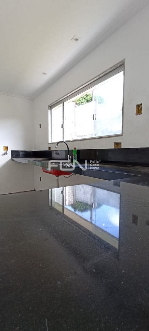 Casa à venda com 3 quartos, 10m² - Foto 5