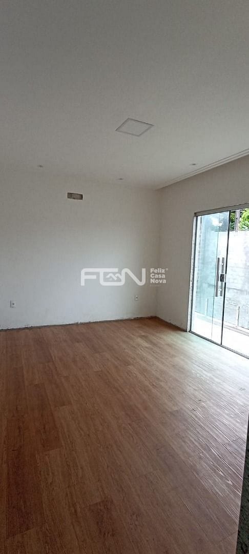 Casa à venda com 3 quartos, 10m² - Foto 8
