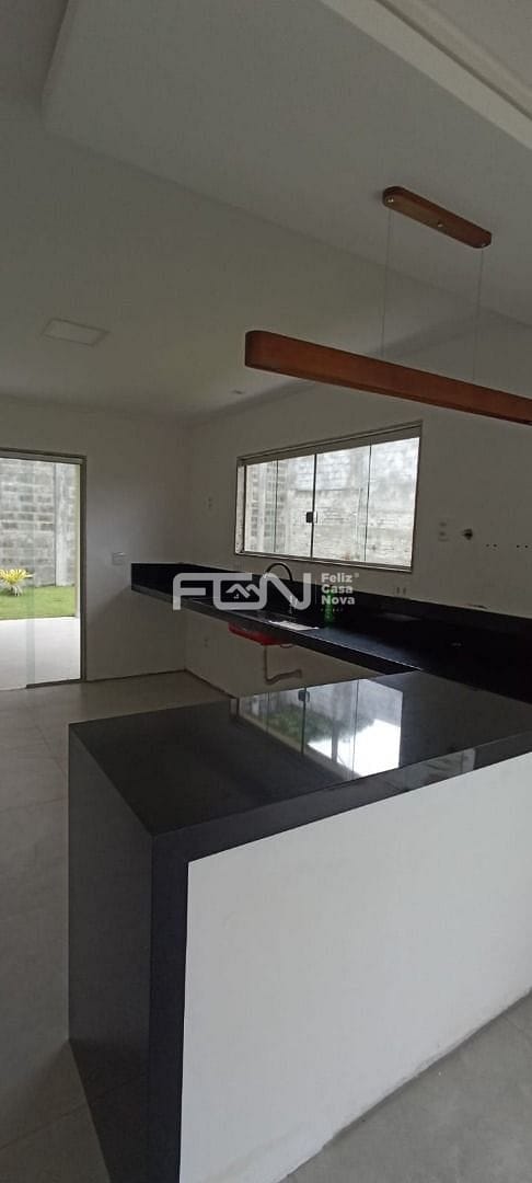 Casa à venda com 3 quartos, 10m² - Foto 13