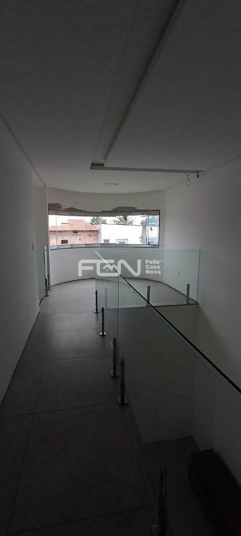 Casa à venda com 3 quartos, 10m² - Foto 11