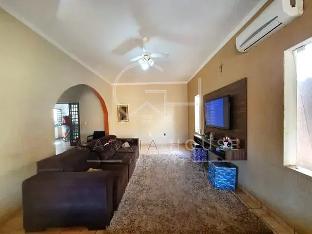 Casa com 336m² 3 quartos e 3 banheiros, à venda, no bairro Parque Residencial Cândido Portinari em Ribeirão Preto