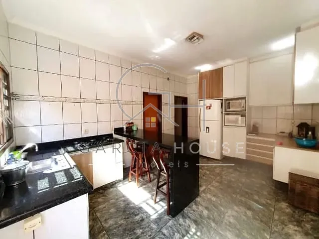 Casa com 336m² 3 quartos e 3 banheiros, à venda, no bairro Parque Residencial Cândido Portinari em Ribeirão Preto