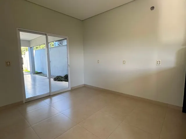 Casa 2 quartos e 3 banheiros, à venda, no bairro Jardim em Nova Mutum
