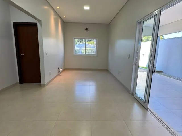 Casa 2 quartos e 3 banheiros, à venda, no bairro Jardim em Nova Mutum
