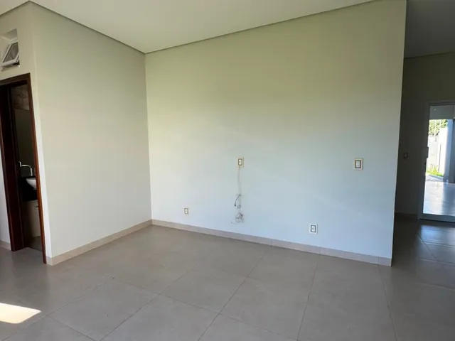 Casa 2 quartos e 3 banheiros, à venda, no bairro Jardim em Nova Mutum