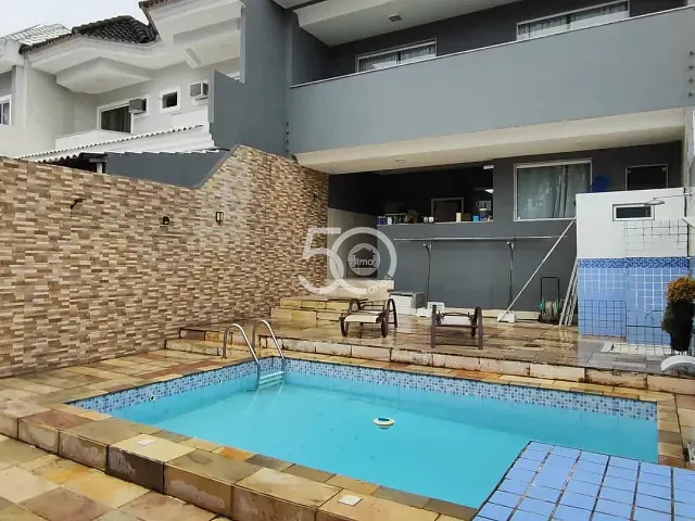 Casa 5 quartos e 7 banheiros, à venda, no bairro Recreio dos Bandeirantes em Rio de Janeiro