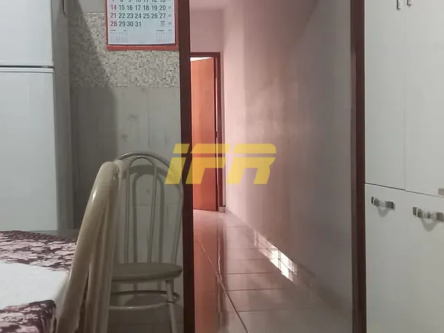 Casa com 150m² 2 quartos e 2 banheiros, à venda, no bairro Jardim Gurilândia em Taubaté