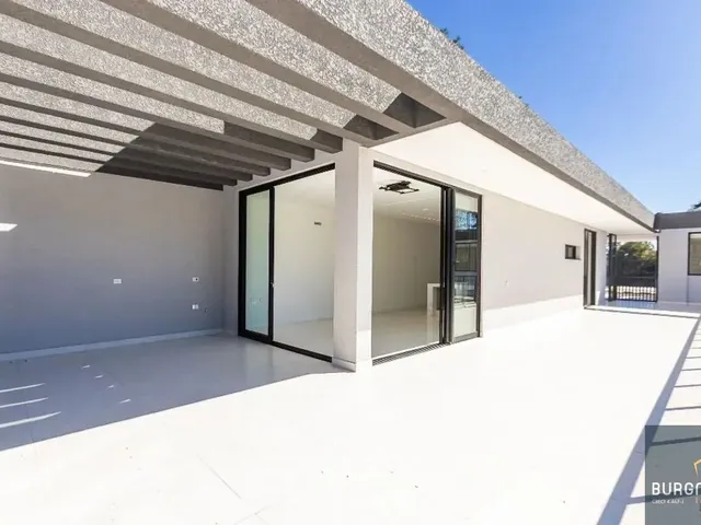 Casa 5 quartos e 8 banheiros, à venda, no bairro São Sebastião em São José Dos Pinhais
