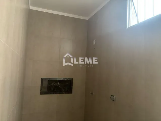 Casa com 250m² 2 quartos e 2 banheiros, à venda, no bairro Loteamento Residencial e Comercial Jardim Lago dos Ipês em Mococa