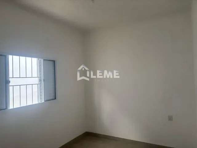 Casa com 250m² 2 quartos e 2 banheiros, à venda, no bairro Loteamento Residencial e Comercial Jardim Lago dos Ipês em Mococa