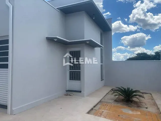 Casa com 250m² 2 quartos e 2 banheiros, à venda, no bairro Loteamento Residencial e Comercial Jardim Lago dos Ipês em Mococa