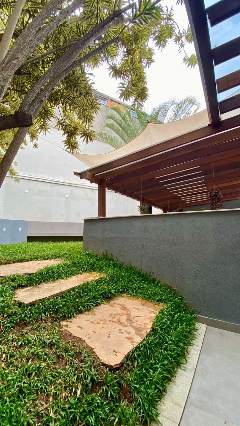casa à venda com aproximadamente 300 m², 2 pavimentos e 4 vagas no Bairro Ouro Preto – Belo Horizonte/MG