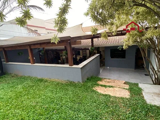 Casa à venda, no bairro Ouro Preto em Belo Horizonte